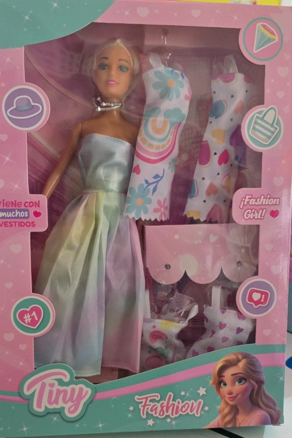 Producto - TINY Y SUS VESTIDOS