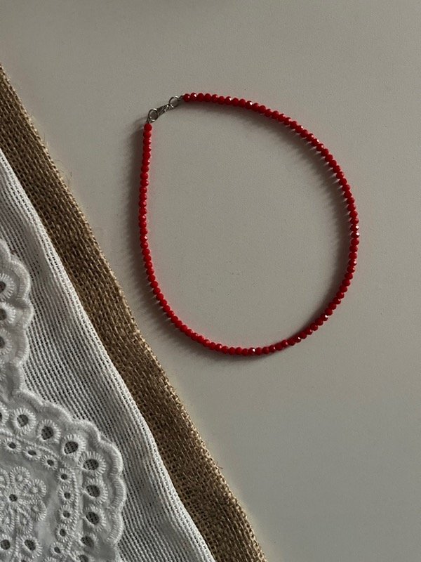 Producto - Collar de cristales rojo opaco