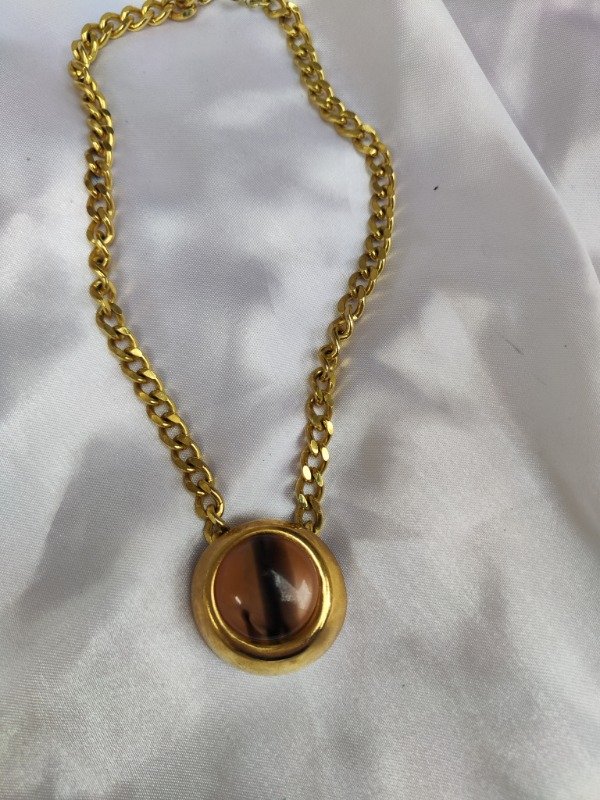 Producto - Collar Dorado con Dije Marmolado