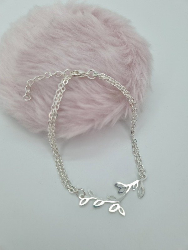 Producto - Pulsera acero blanco doble con dije hojitas