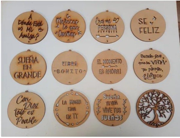 Producto - Promos Atrapa Sueño circulos con Frases caladas (50 und variadas)