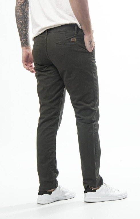 Producto - Pantalón Clásico Corte Chino LEOVA