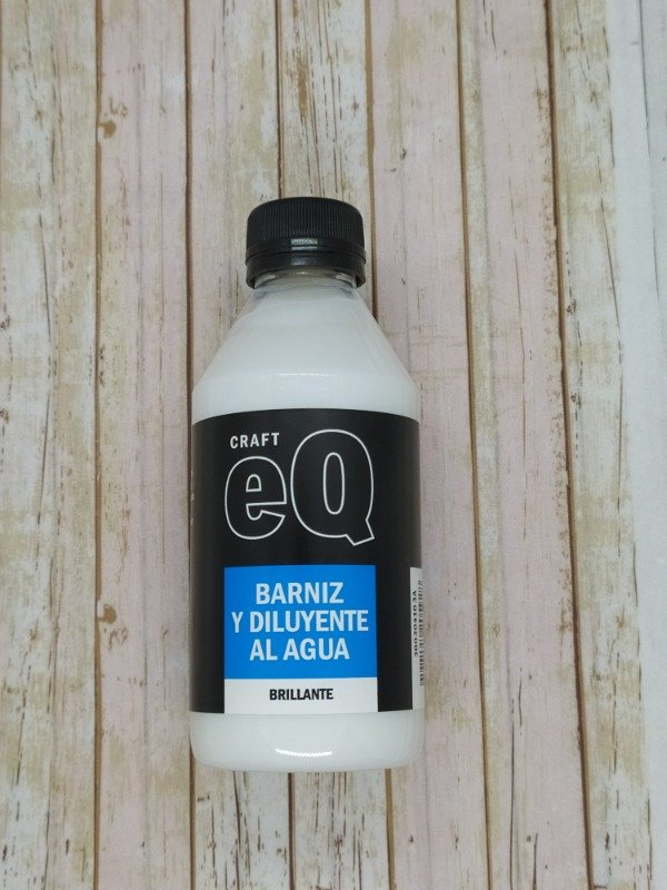 Producto - Barniz y diluyente al agua brillante