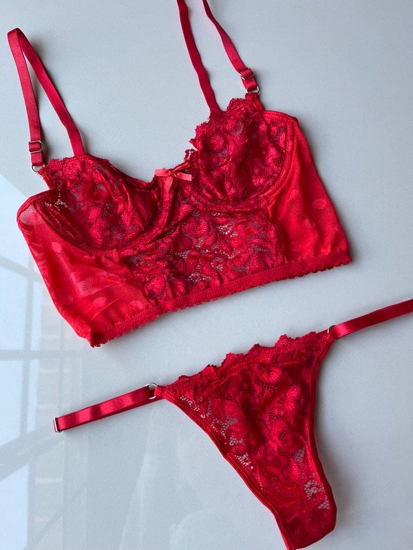 Producto - MADONNA ROJO