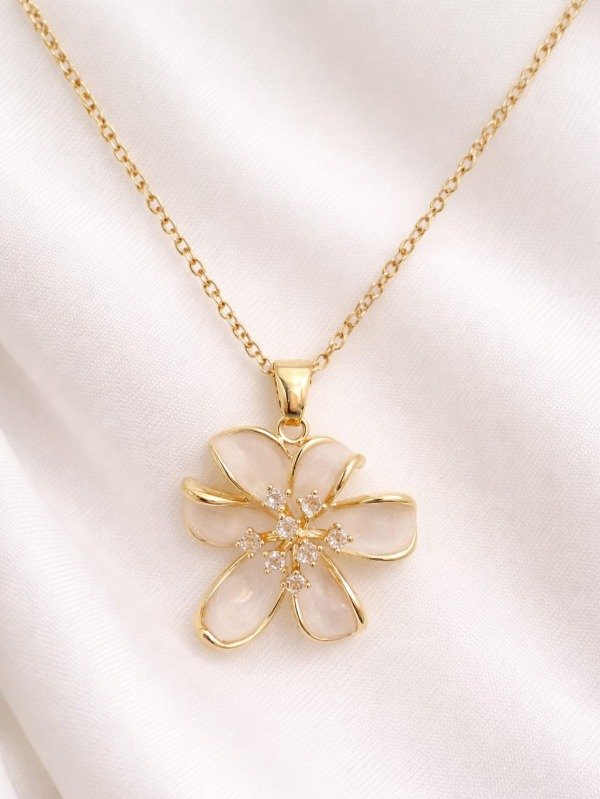 Producto - Collar AD maxi flor nacarada con strass