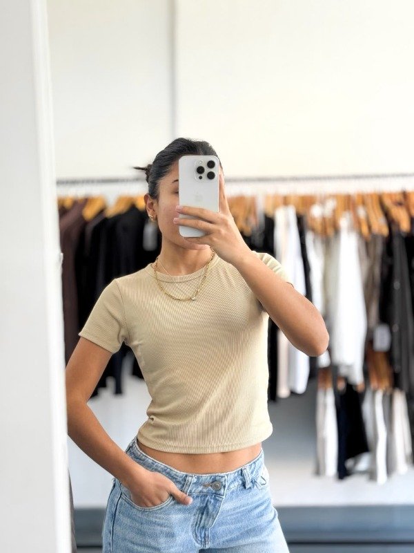 Producto - Remera Amara beige