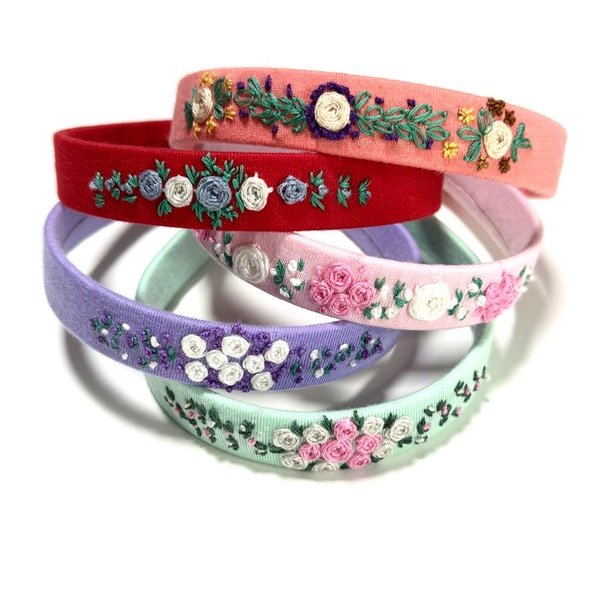 Producto - Vincha bordada rococo