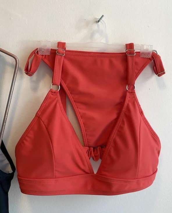 Producto - Triangulito coral con elástico en espalda