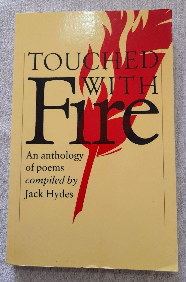 Producto - Touched With Fire - Anthology Of Poems - Cambridge