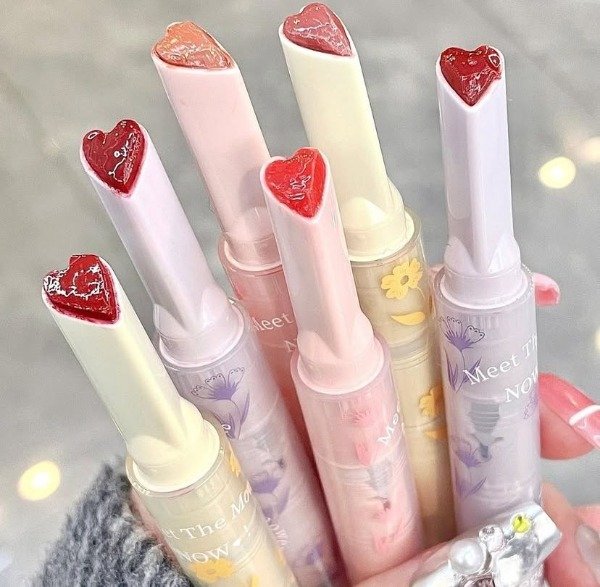 Producto - Labial gloss sólido flower Gege Bear