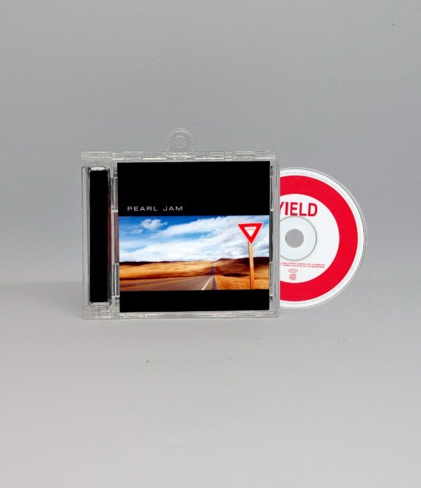 Producto - Yield - Llavero CD
