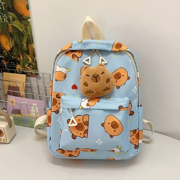 Producto - Mochila capybara con peluchito final 6