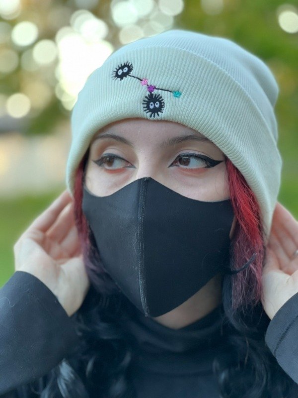 Producto - Beanie Susuwatari Constelación Cancer