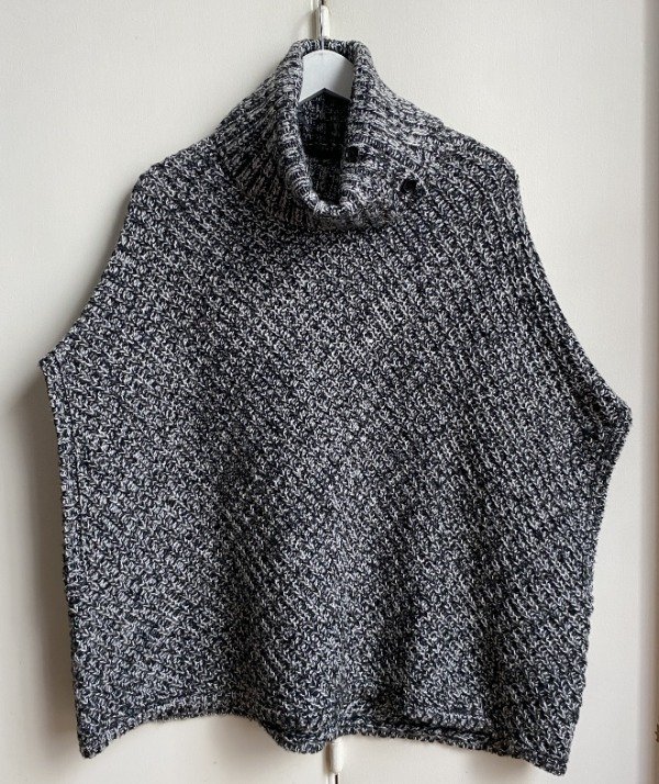 Producto - Poncho Banana Republic