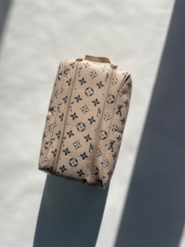 Producto - Neceser LV letras beige - 3