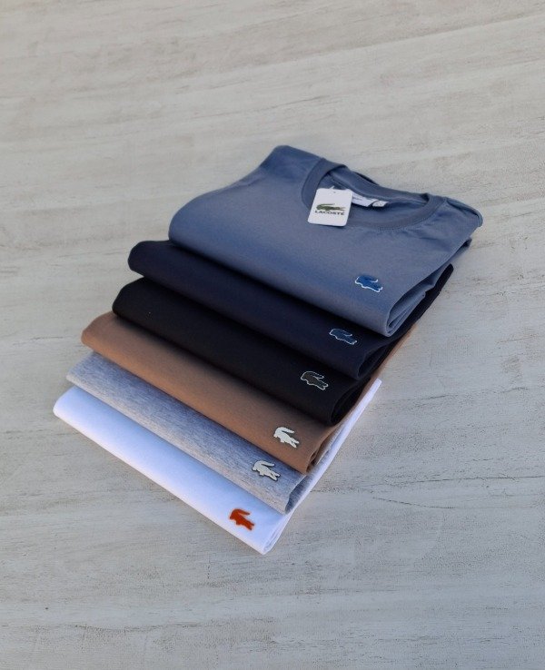 Producto - Remera logo de goma importada