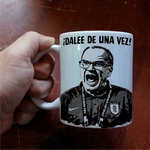 Producto - Taza ceramica Loco bielsa Dalee de una vez