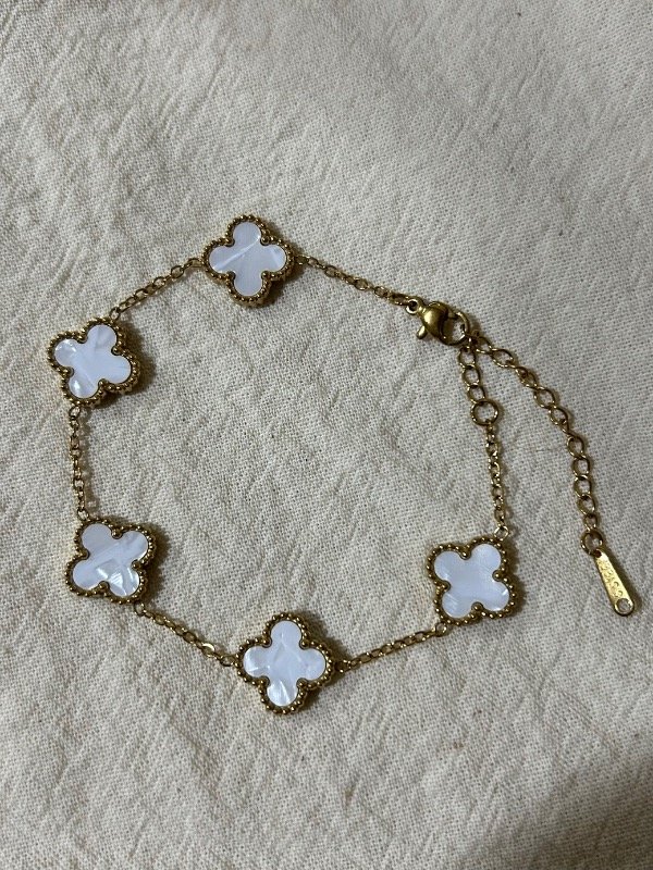 Producto - Pulseras Trébol Dorada