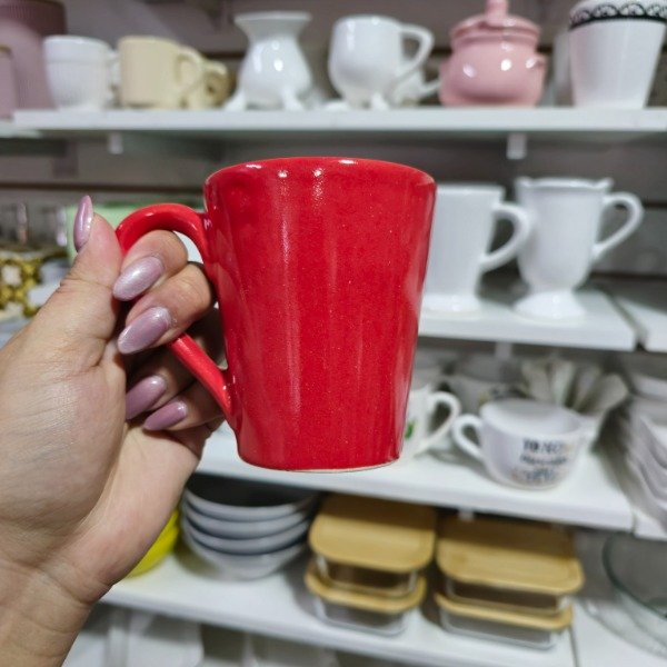 Producto - Taza cónica roja