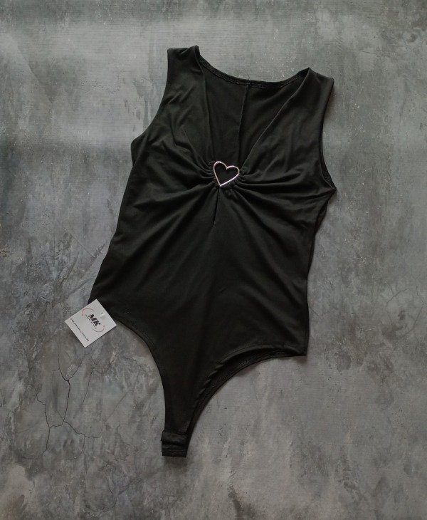 Producto - Body hebilla corazón