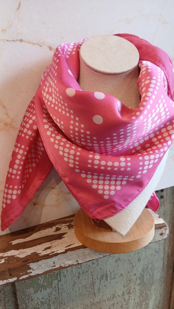 Producto - Pañuelo lunares pink - 2