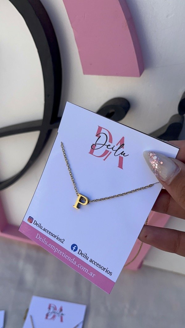 Producto - Collar inicial P dorado
