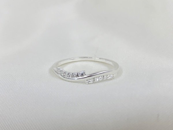 Producto - Anillo tipo cintillo con cubic ONDULADO 3