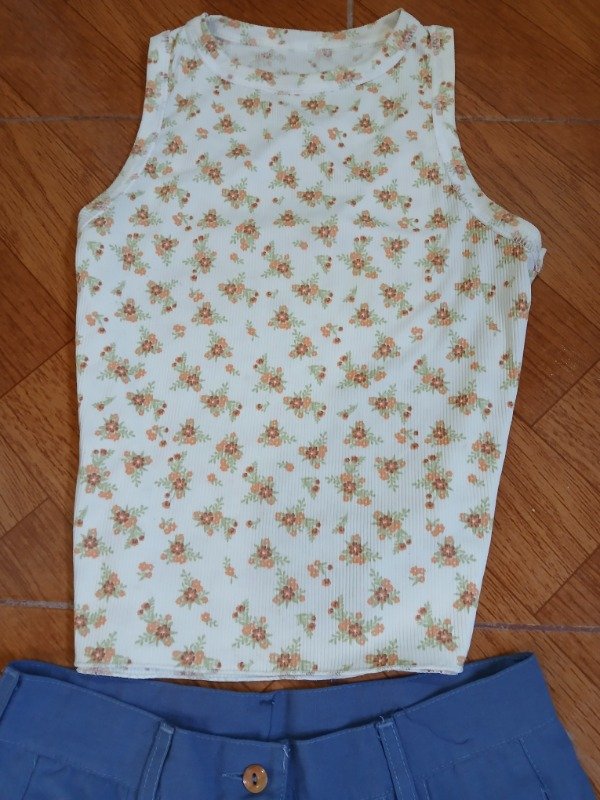 Producto - Musculosa margaritas