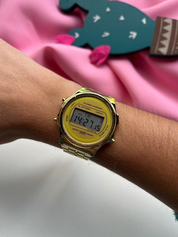 Producto - Reloj Retro Redondo Gold