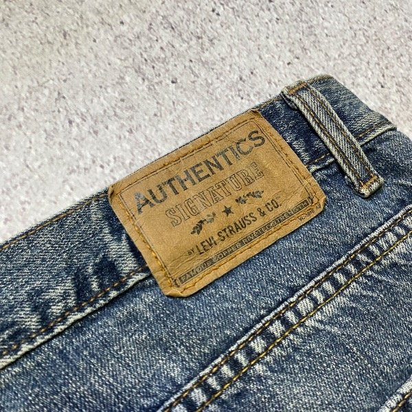 Producto - Authentics Levis Relaxed Straight - 2