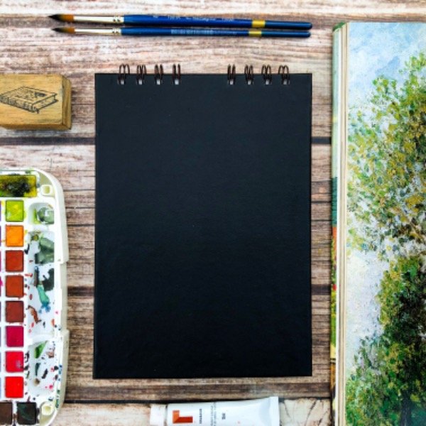 Producto - Cuaderno liso anillado vertical