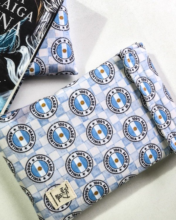 Producto - Funda para libros estándar Made in Argentina IMPERMEABLE