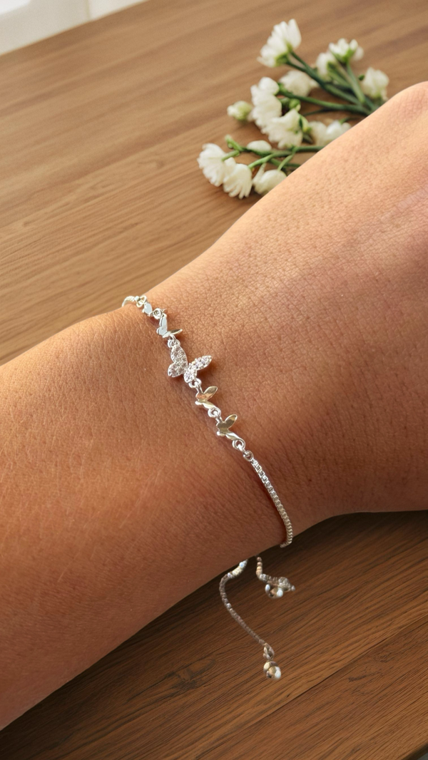 Producto - Pulsera regulable mariposa cúbics laminada en plata P289