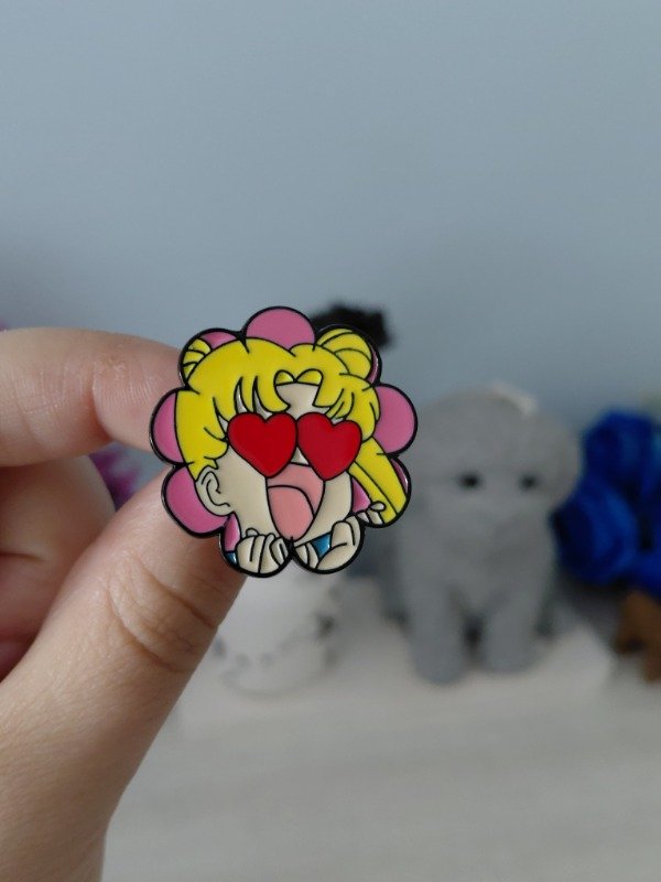Producto - Pin metalizado - Sailor Moon #2073