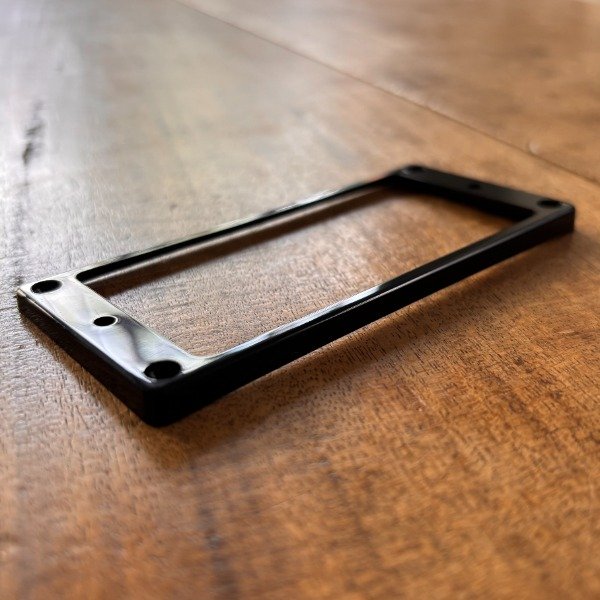 Producto - Marco Humbucker 7 cuerdas Base curva Modelo 95 Negro por unidad - 2