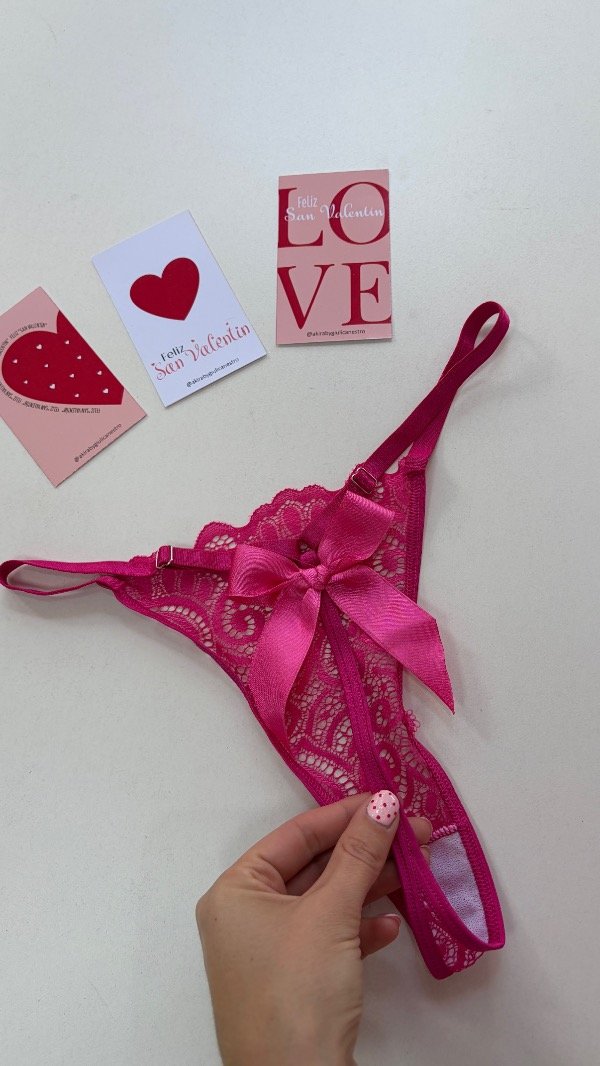 Producto - Less moño fucsia