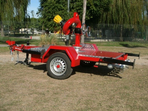 Producto - Monitor 4 pulgadas sobre trailer con boquilla regulable