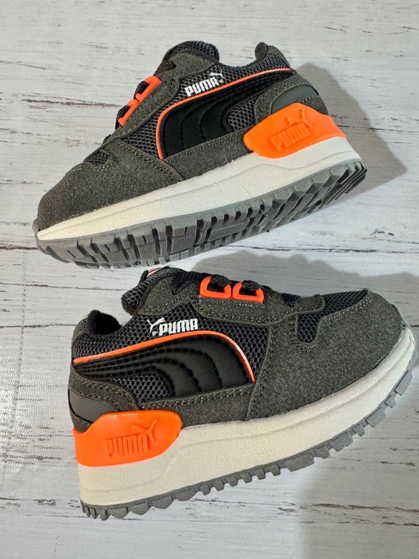 Producto - Zapatillas Puma urbana topo/naranja