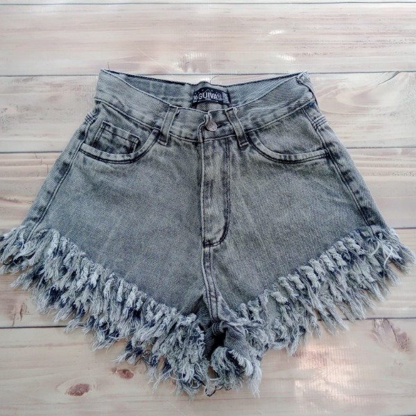 Producto - 550- SHORT JEAN DESFLECADO