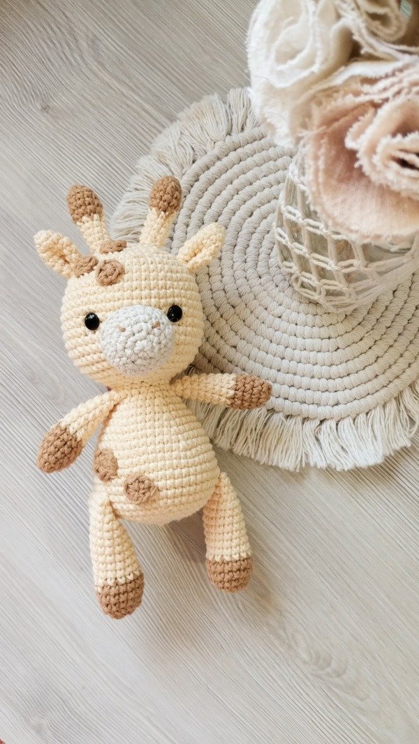 Producto - Jirafa CORITA (apego)