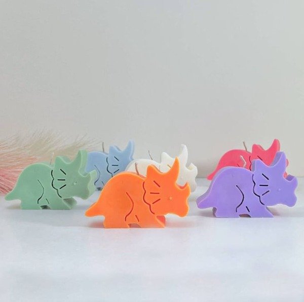 Producto - Molde de silicona Dinosaurio triceratops profundo