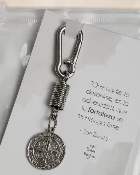 Producto - Llavero San Benito con resorte