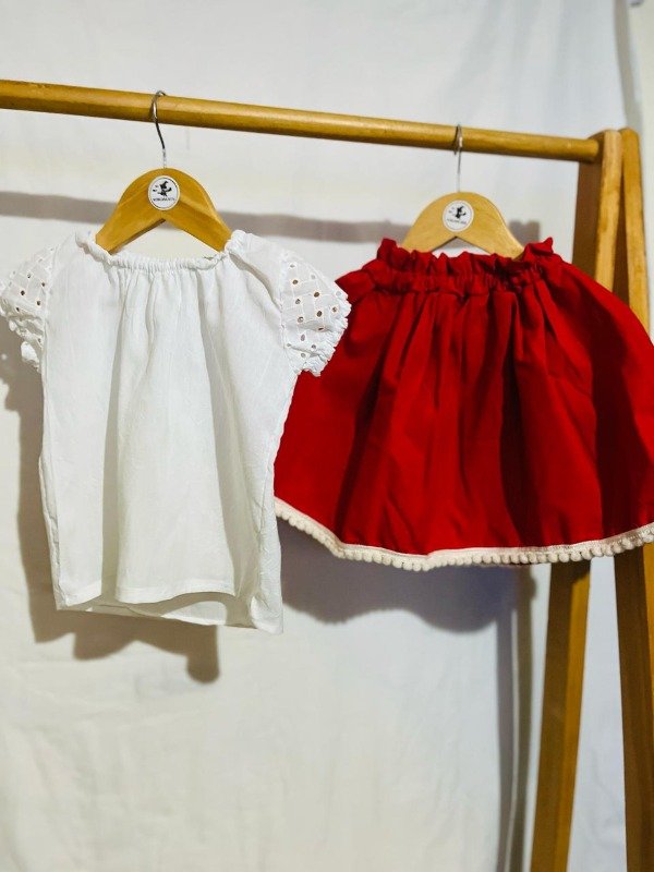 Producto - Pollera pompon