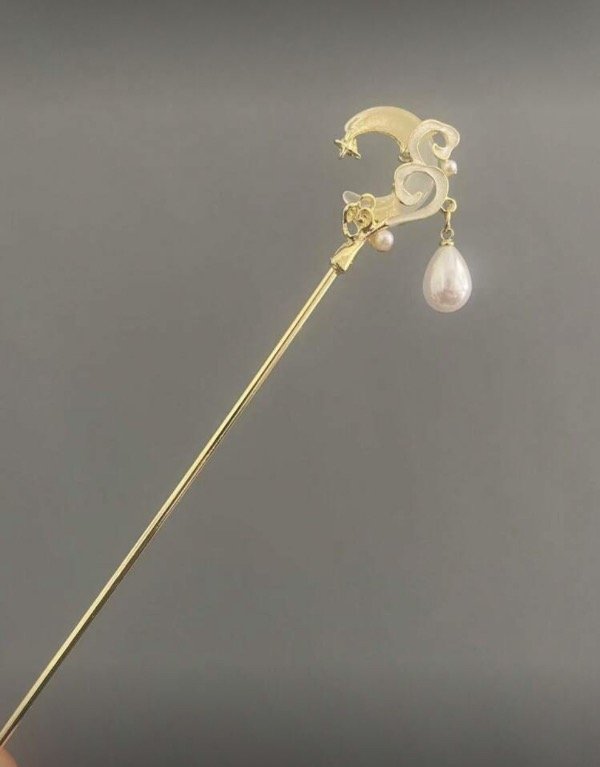 Producto - Horquilla luna dorada